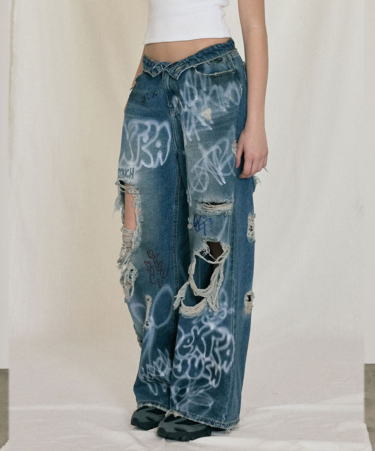 노 엑스트라 터치(NO EXTRA TOUCH) Hand-painted distressed denim pants (blue) / 26SMPT001BL