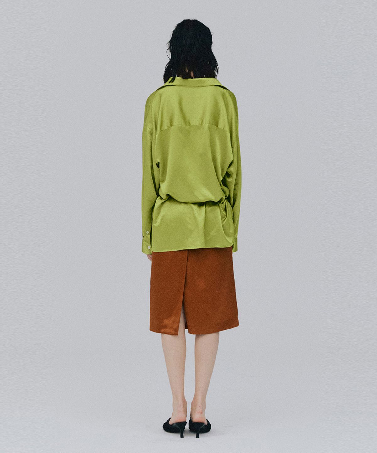 베데르미(VEDERMI) micro dot satin blouse (green)