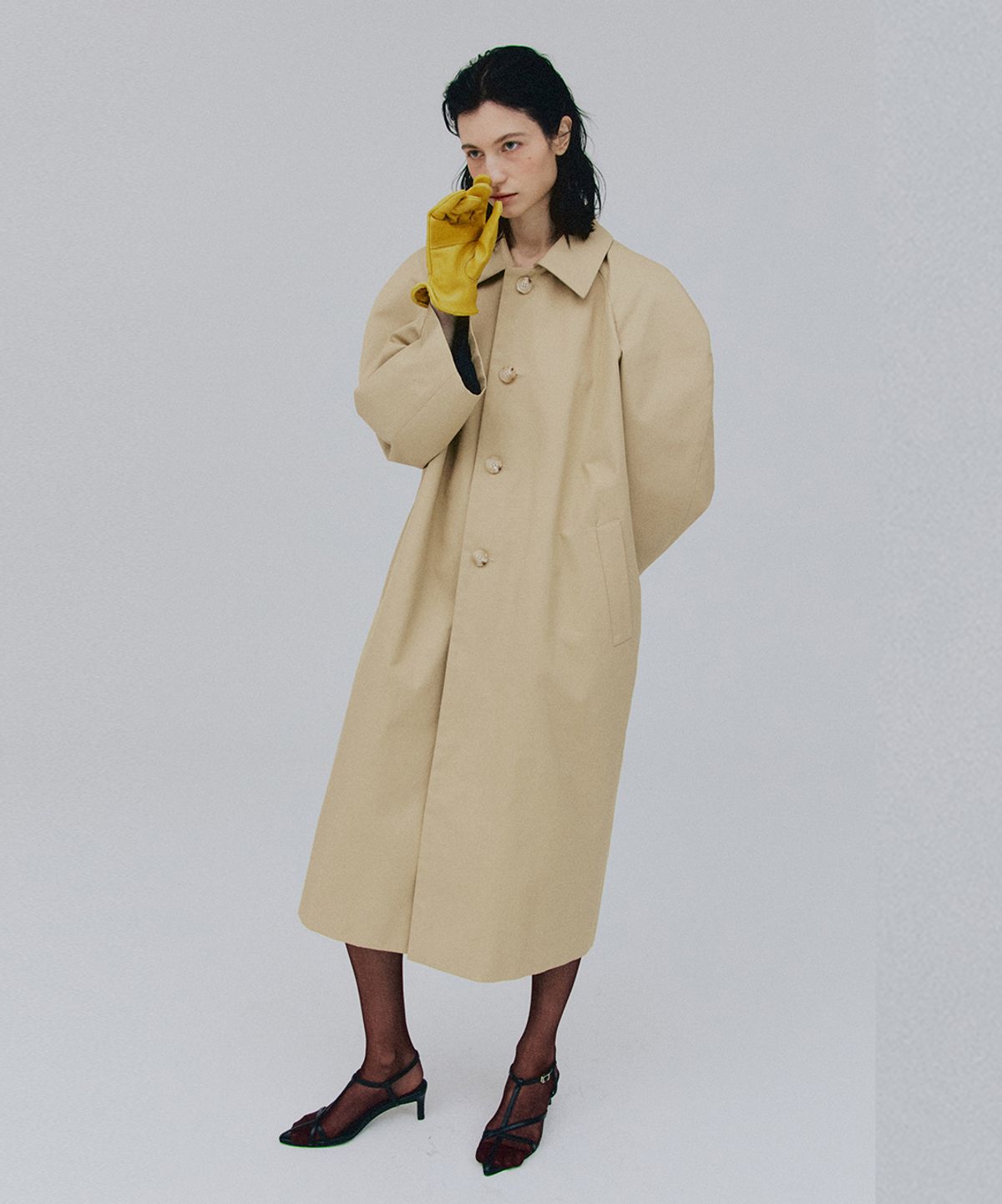 베데르미(VEDERMI) beige voluminous raglan over coat