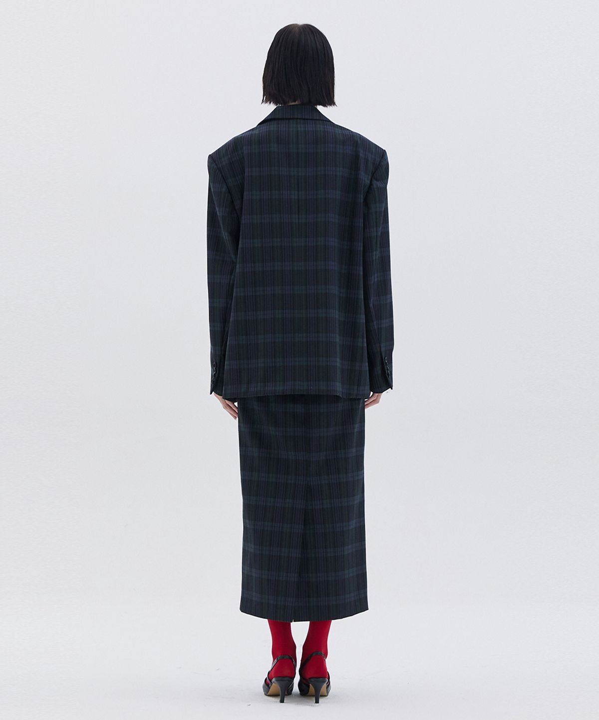 베데르미(VEDERMI) Dark Plaid Oversized Blazer