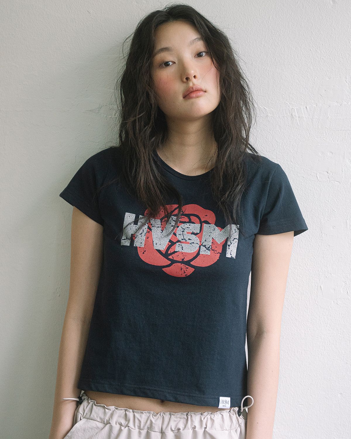 해비즘(HAVISM) HVSM ROSE S/S TEE(NAVY)