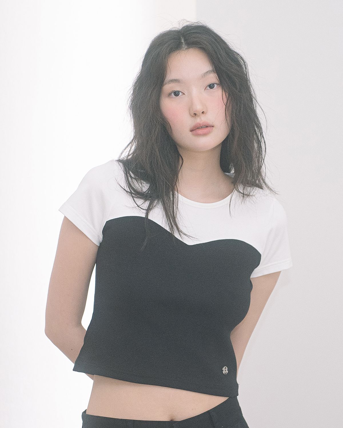 해비즘(HAVISM) BUSTIER S/S TEE(WHITE/BLACK)