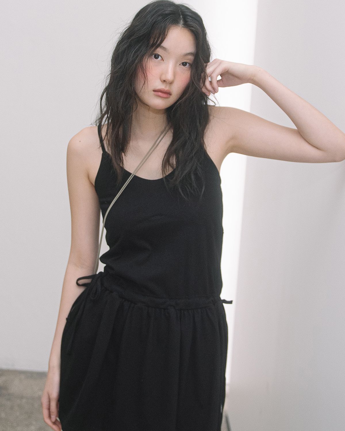 해비즘(HAVISM) SLEEVELESS ONEPIECE(BLACK)