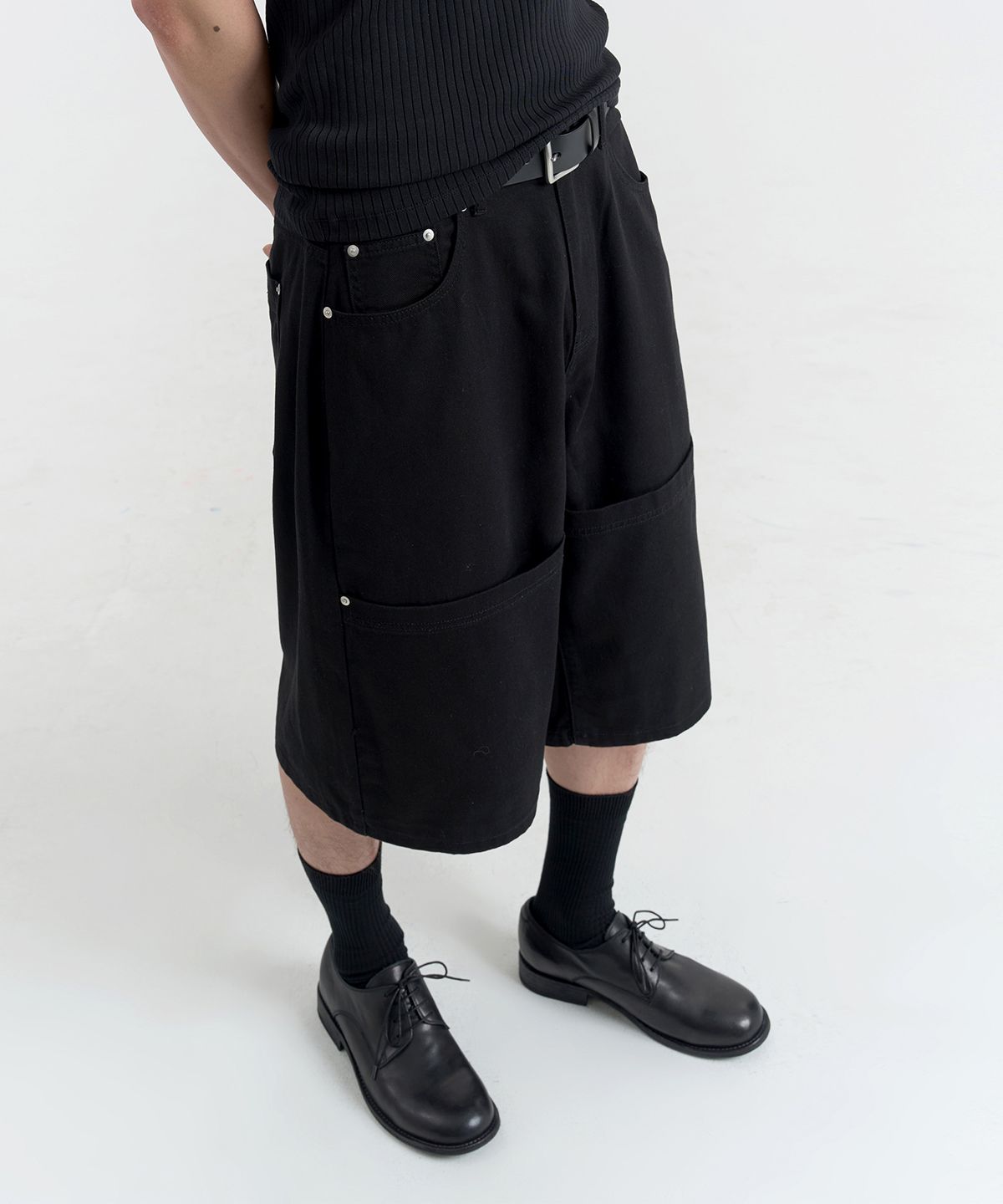 노페이머스(NOFAMOUS) Twill Pocket Cotton Bermuda Shorts (Black)
