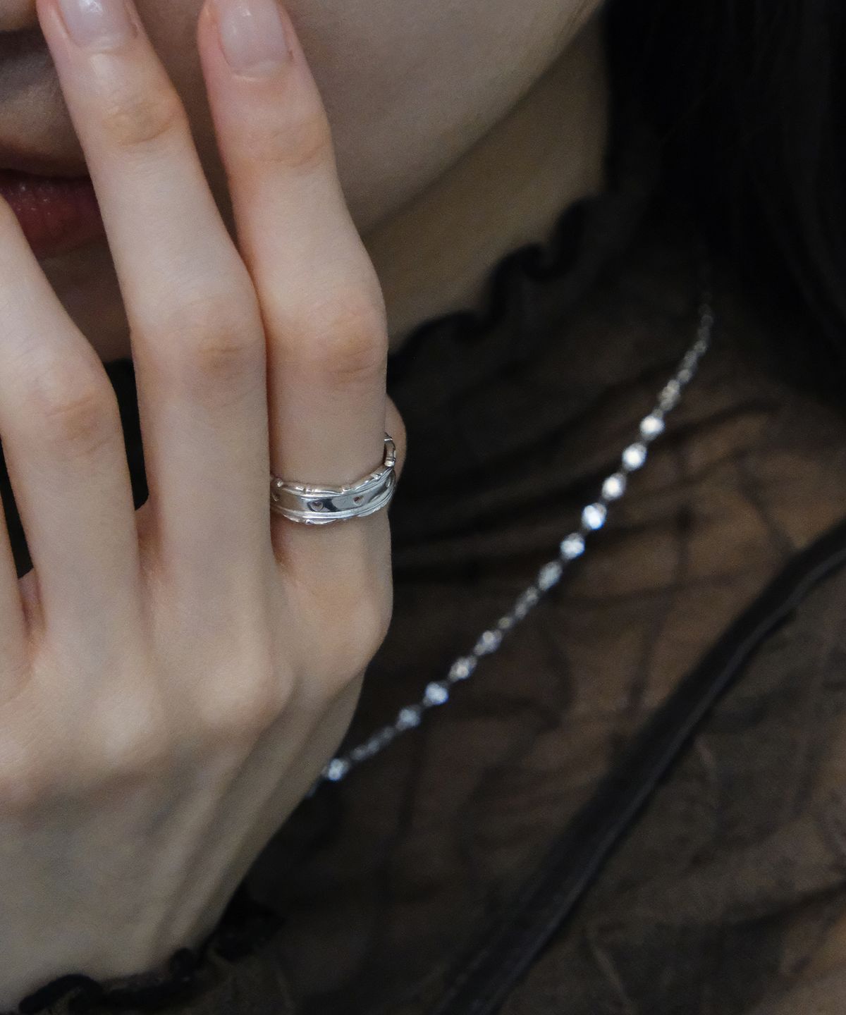 포에트리하우스(POETRYHAUS) LACE HEART PUNCHING RING