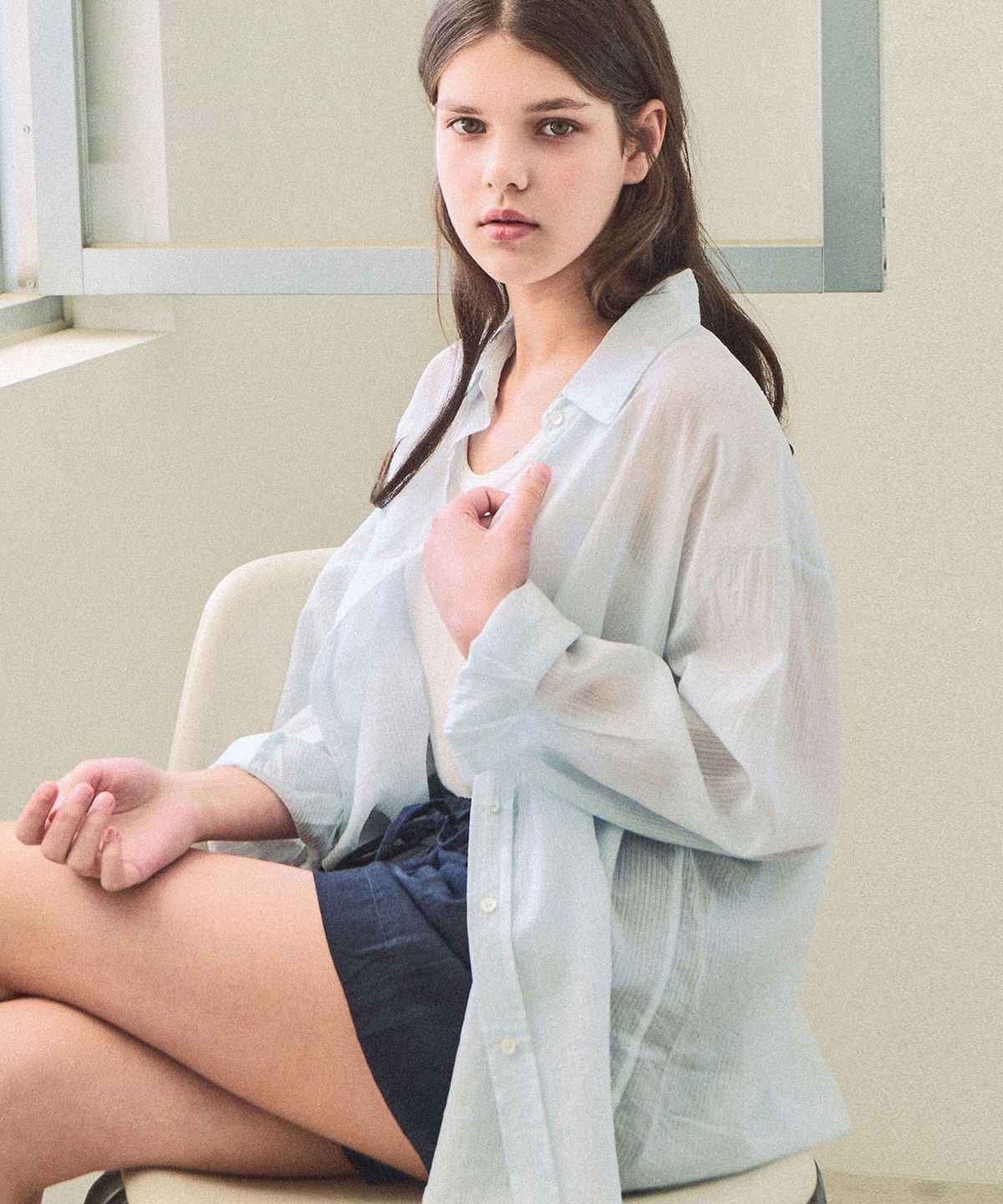 슬로우롤리(SLOWLOLLI) Sheer back logo shirt_3 Colors