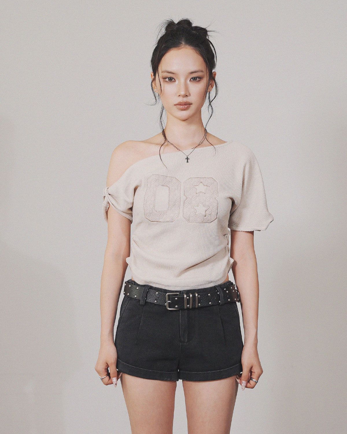 여린(YEORIN) 08 Twist T-Shirts (Beige)