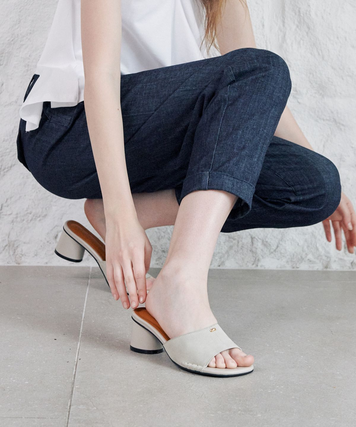 프리플라(FRI FLA) ljh0104 Cover Block Heel Mules - 3 Colors