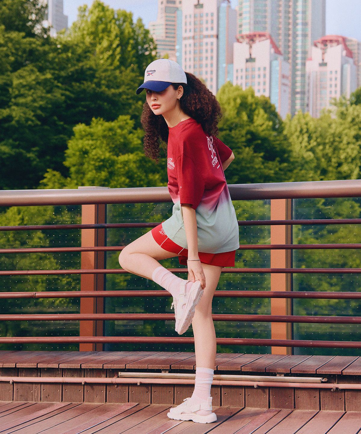 리복(REEBOK) 그라데이션 다잉 반팔티 - 와인:민트