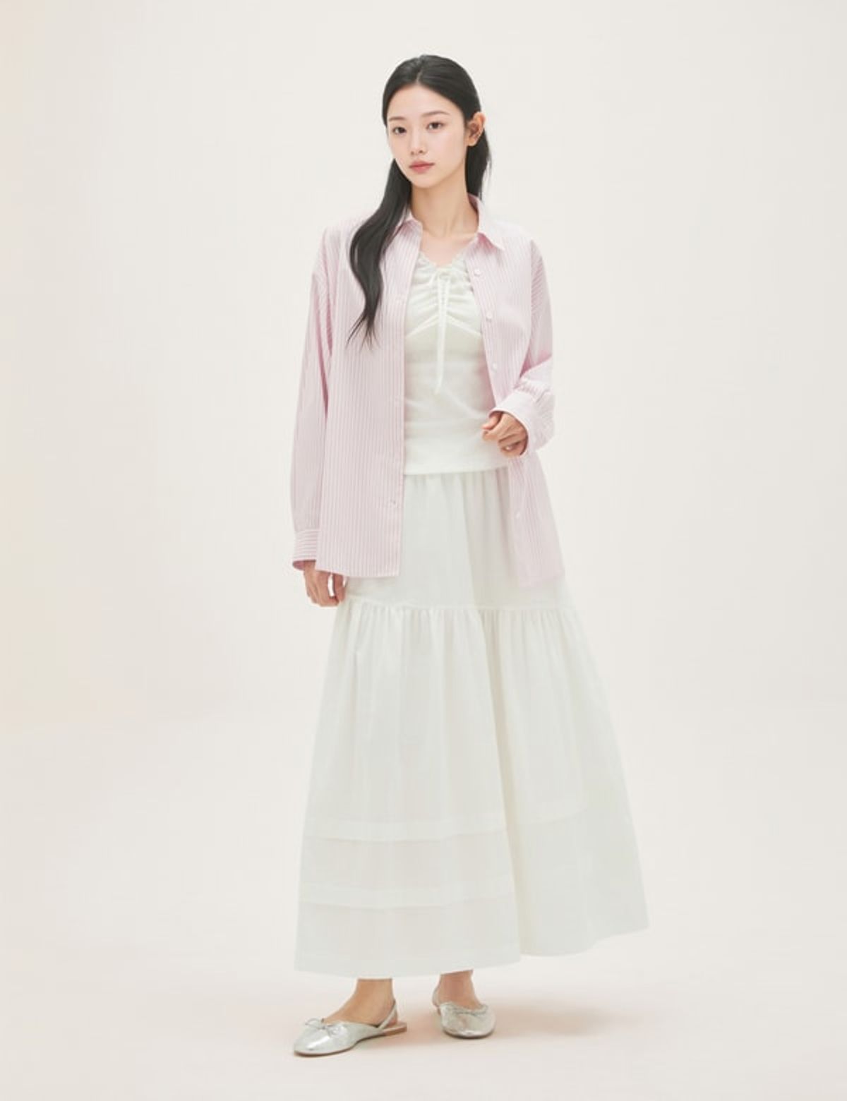 로엠(ROEM) 오버핏 스트라이프 셔츠 RMYWG25RT1
