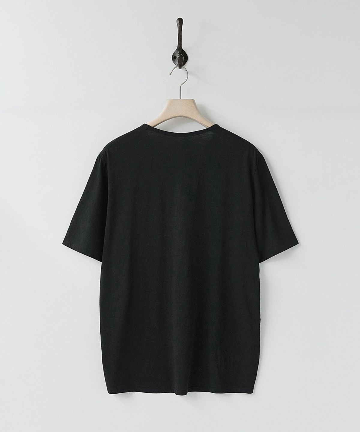 러프사이드(ROUGHSIDE) Scoop Neck T-Shirt Ash Black