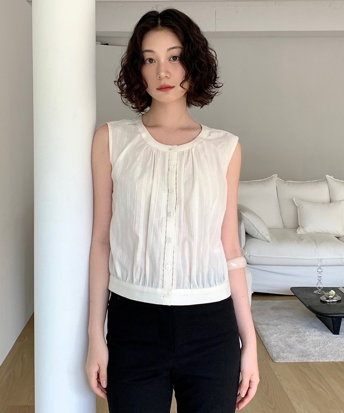 링서울(LINGSEOUL) jacquard sleeveless blouse-cream
