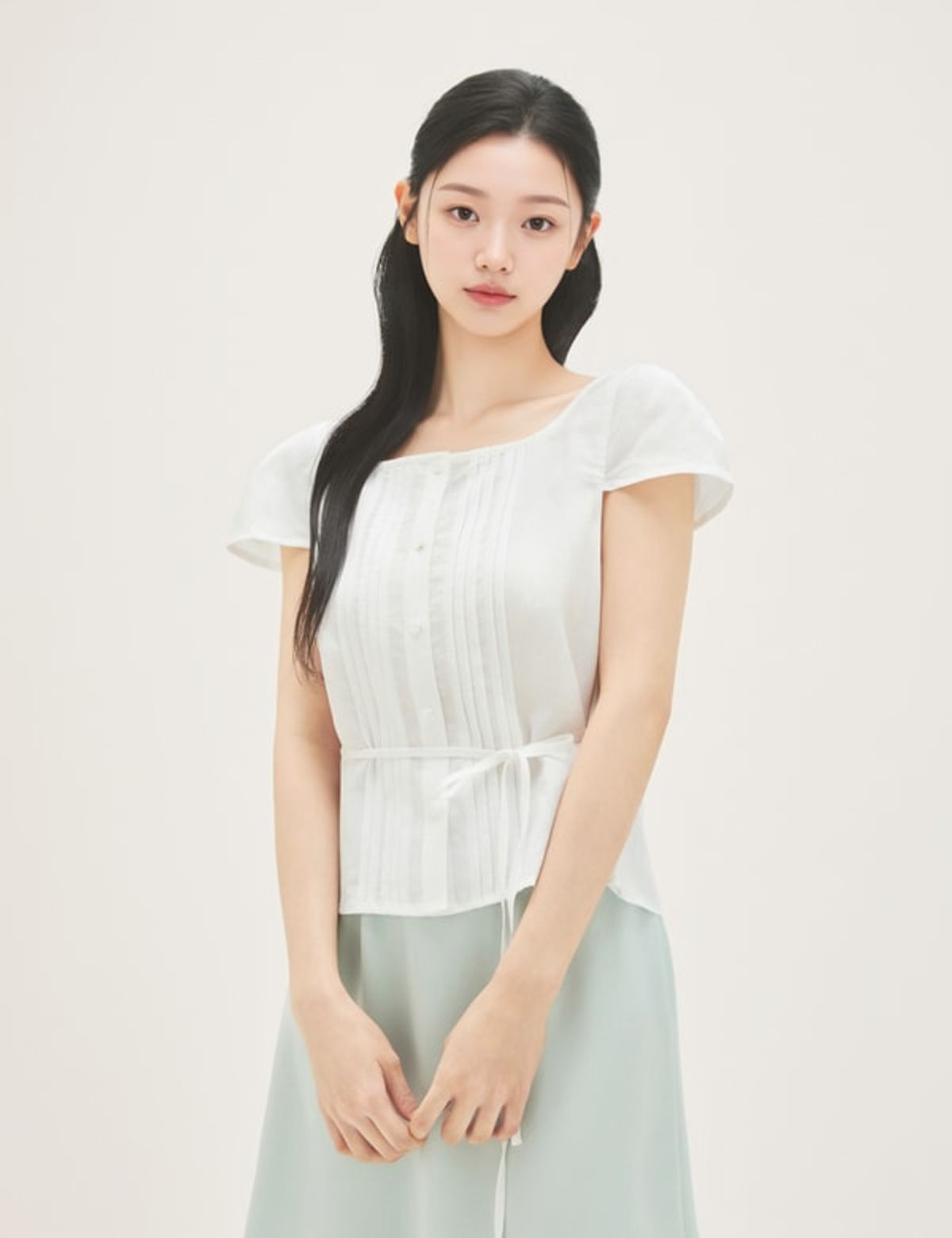 로엠(ROEM) 린넨 반팔 블라우스 RMBLG37R11