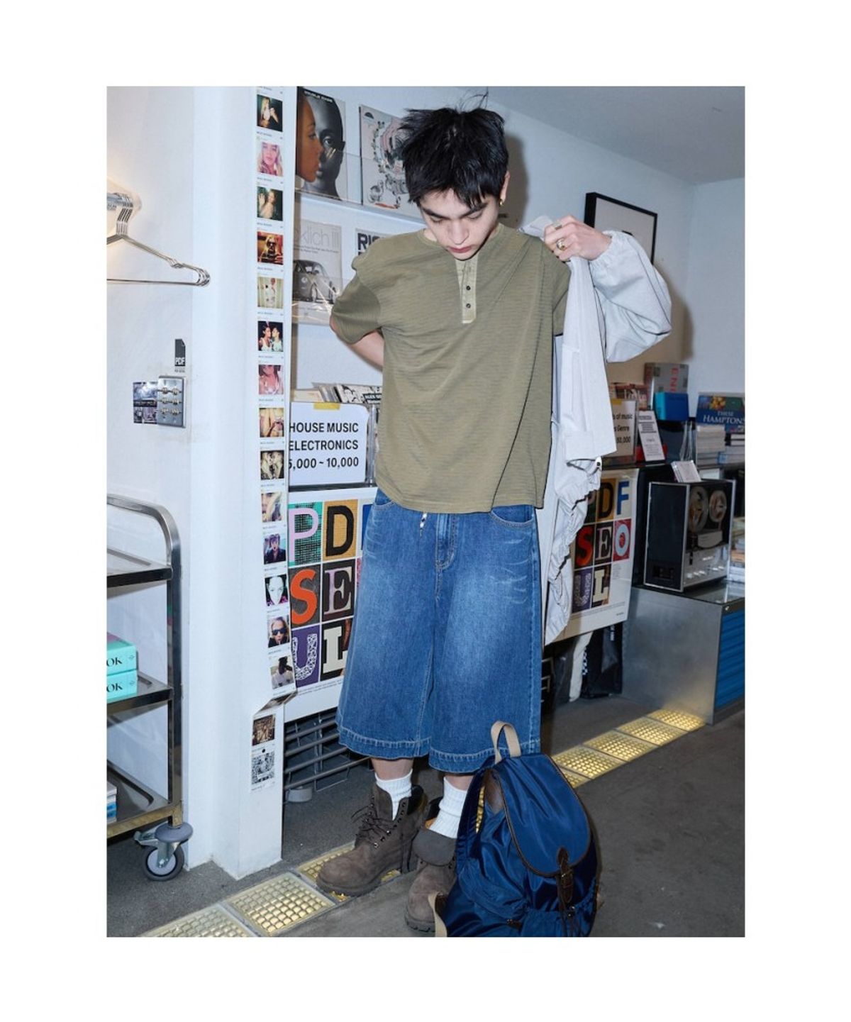 샌드 사운드(SAND SOUND) (UNISEX) 다잉 스트라이프 헨리넥 반소매 티셔츠  카키