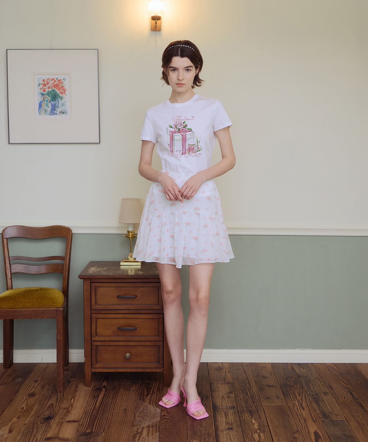 아이스가든에이오공팔(ICE GARDEN A.508) Rose Decorated Gift Box Print T-shirt