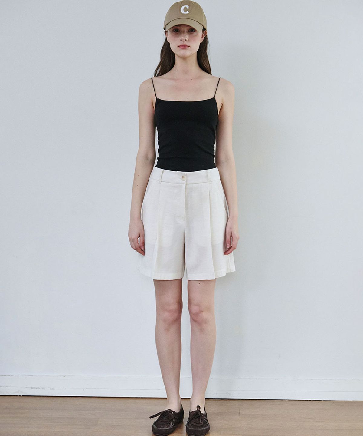 마롭(MALOUPE) 2213 린넨 블렌드 원턱 하프팬츠 (베이지)