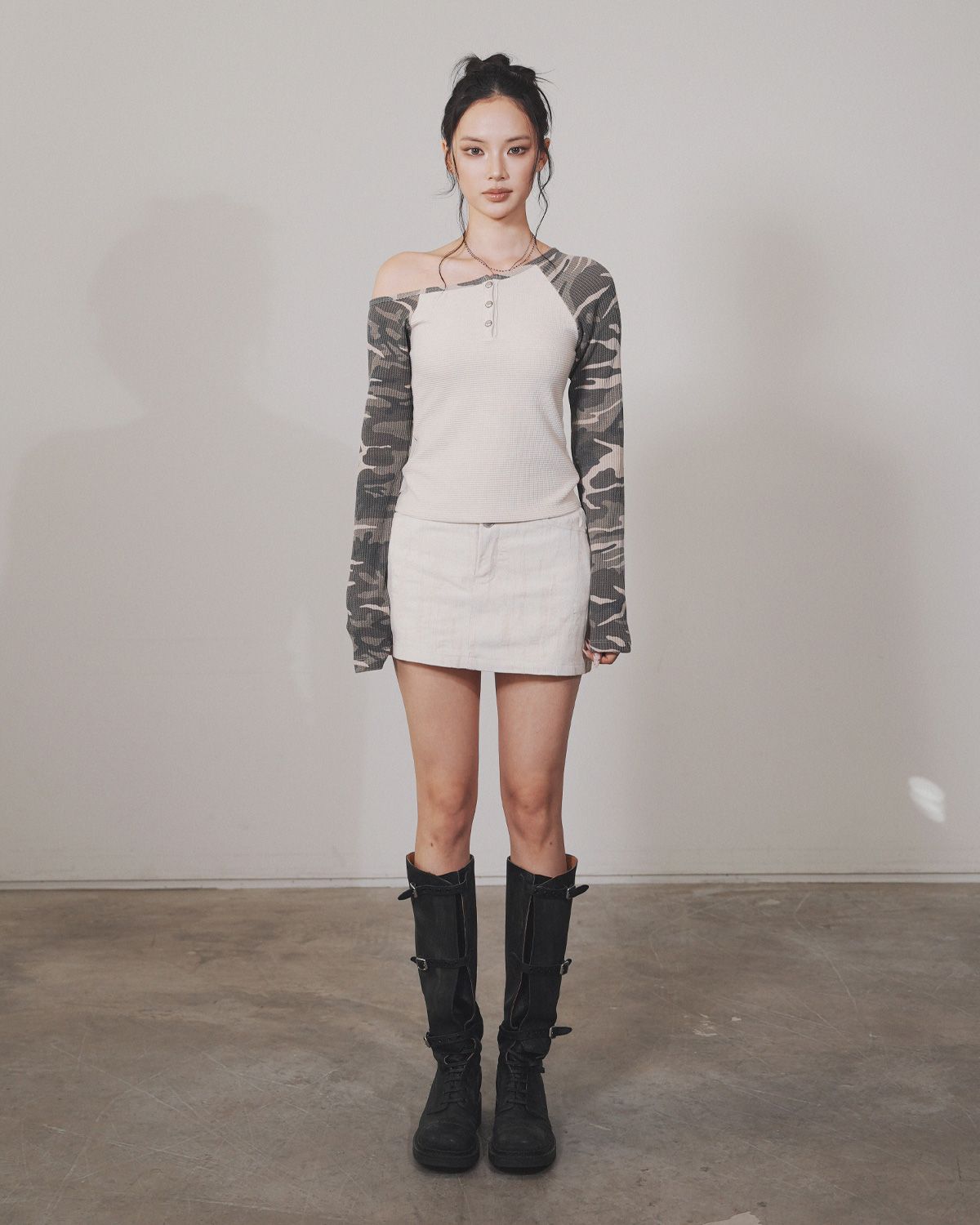 여린(YEORIN) Camo Button Long Sleeve (Beige)