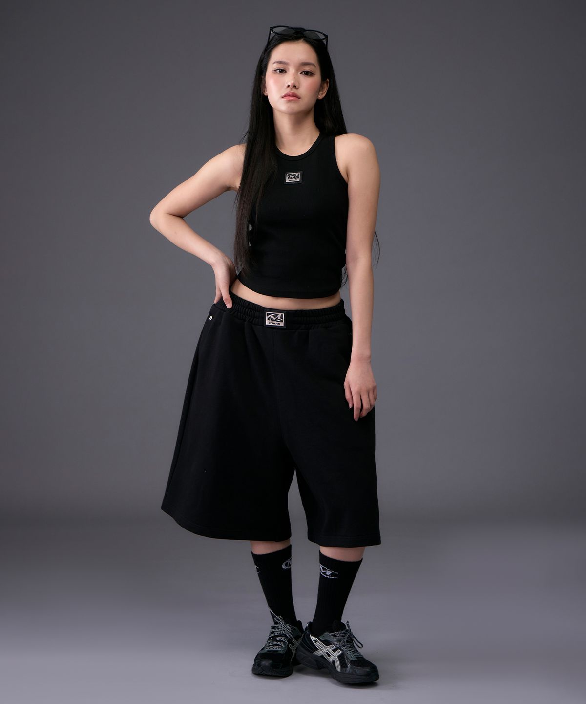 미학(MIHAK) 메탈 플레이트 버뮤다 팬츠 (BLACK)