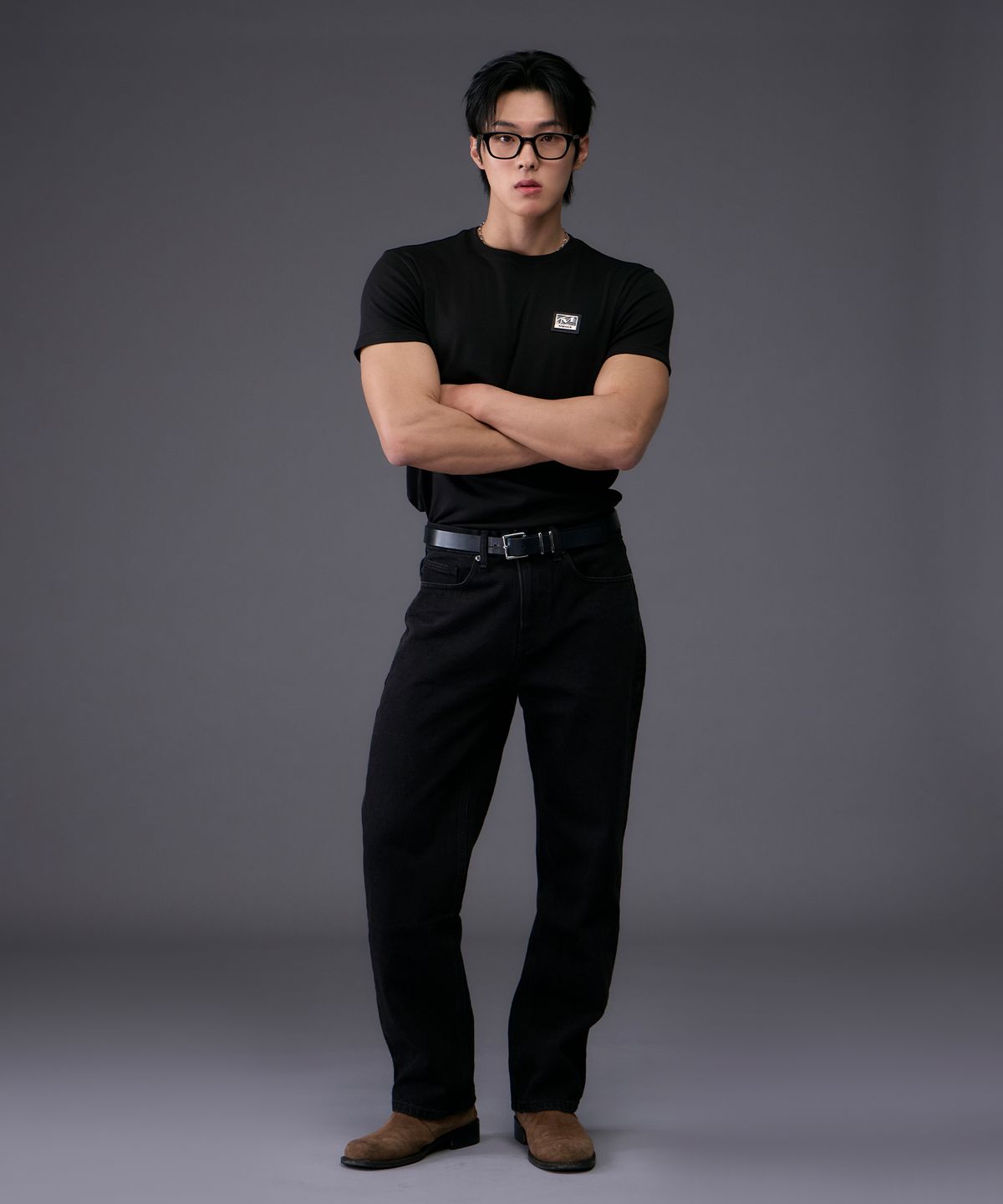 미학(MIHAK) 메탈 플레이트 머슬핏 티셔츠 (BLACK)