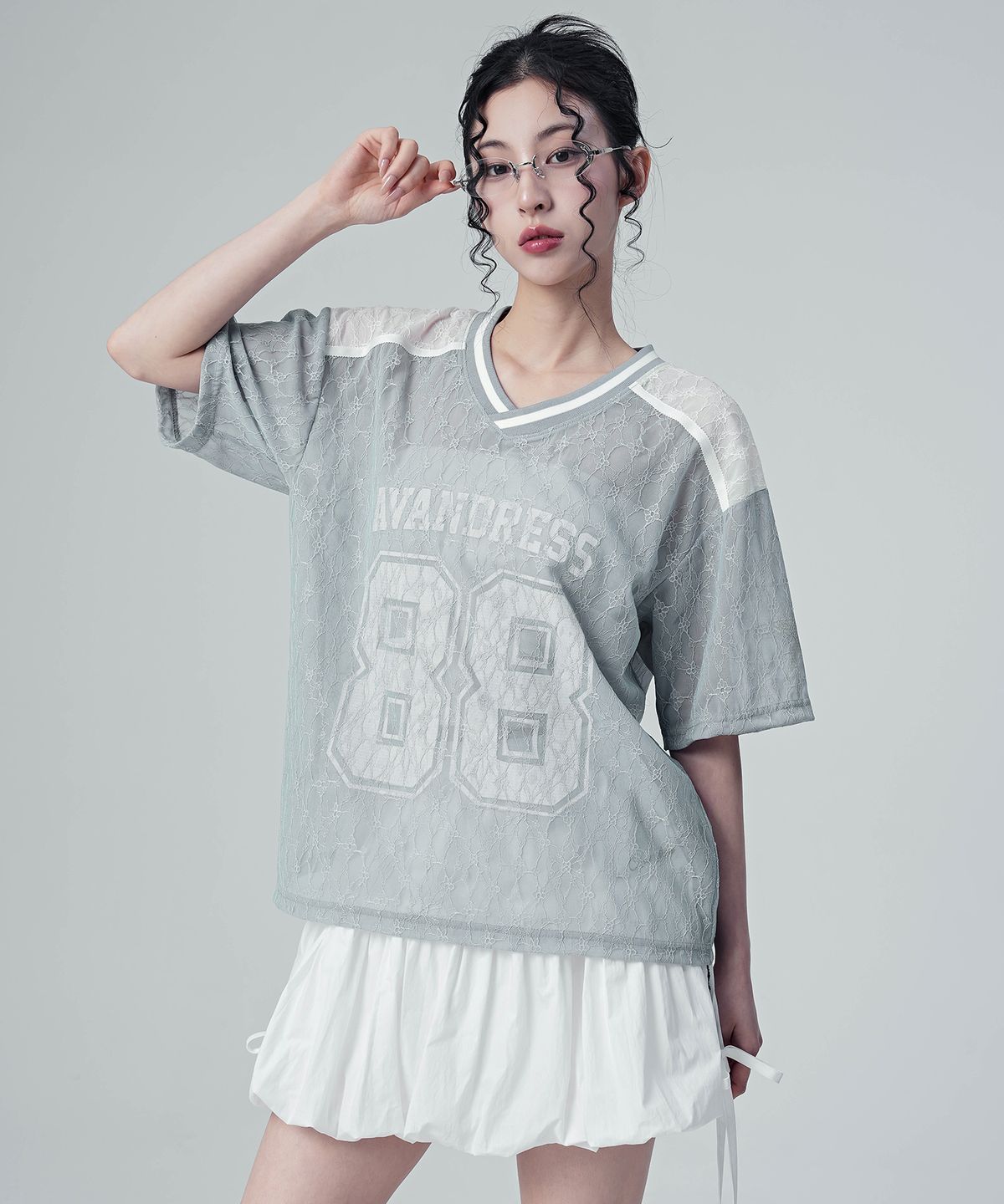 어반드레스(AVANDRESS) 발레리나 클럽 88 풋볼 져지 레이스 티셔츠_2Colors