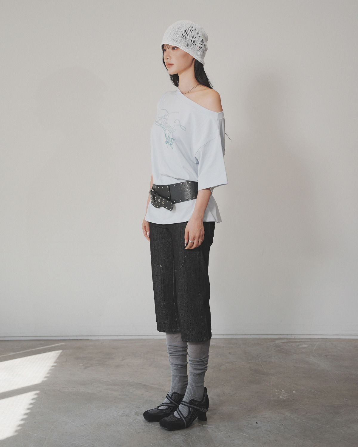 여린(YEORIN) Capri Carpenter Denim (Black)