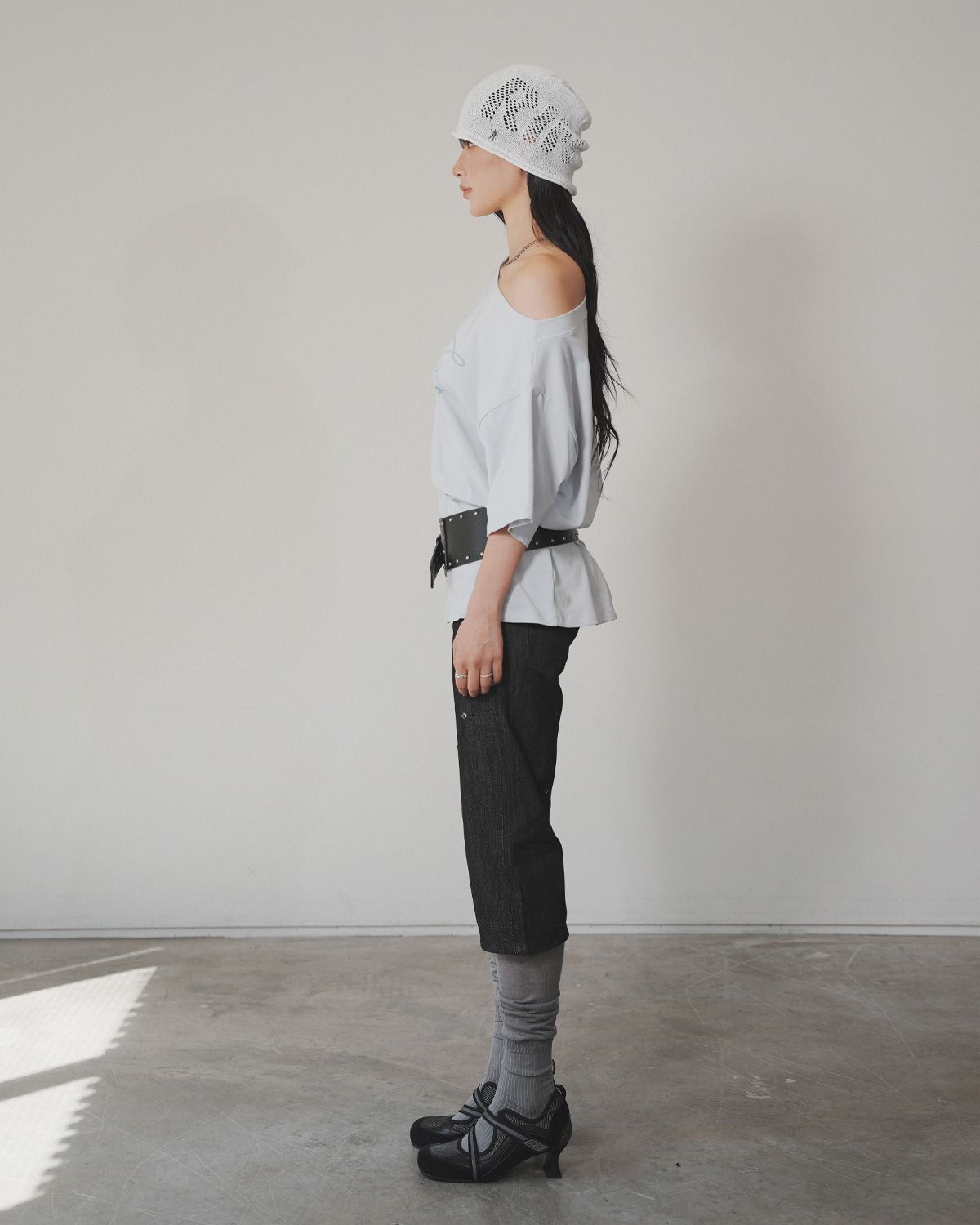여린(YEORIN) Capri Carpenter Denim (Black)
