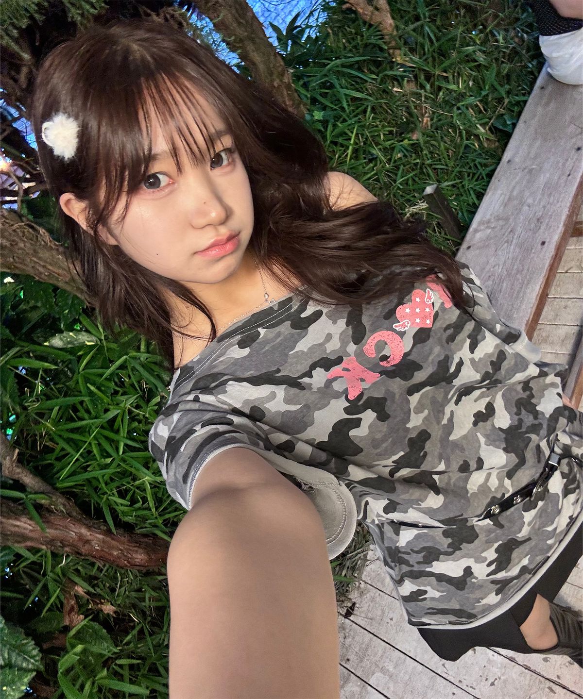 어썸스튜디오(AWESOME STUDIO) 원숄더 카모락스타 티셔츠 그레이