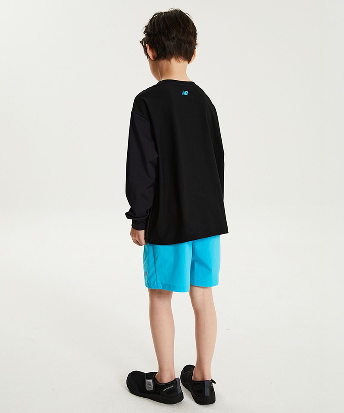 뉴발란스 키즈(NEWBALANCEKIDS) Spotlight Hot Summer_퀵드라이 긴팔티 셋업 아동 상하복 NK9RG3972U19