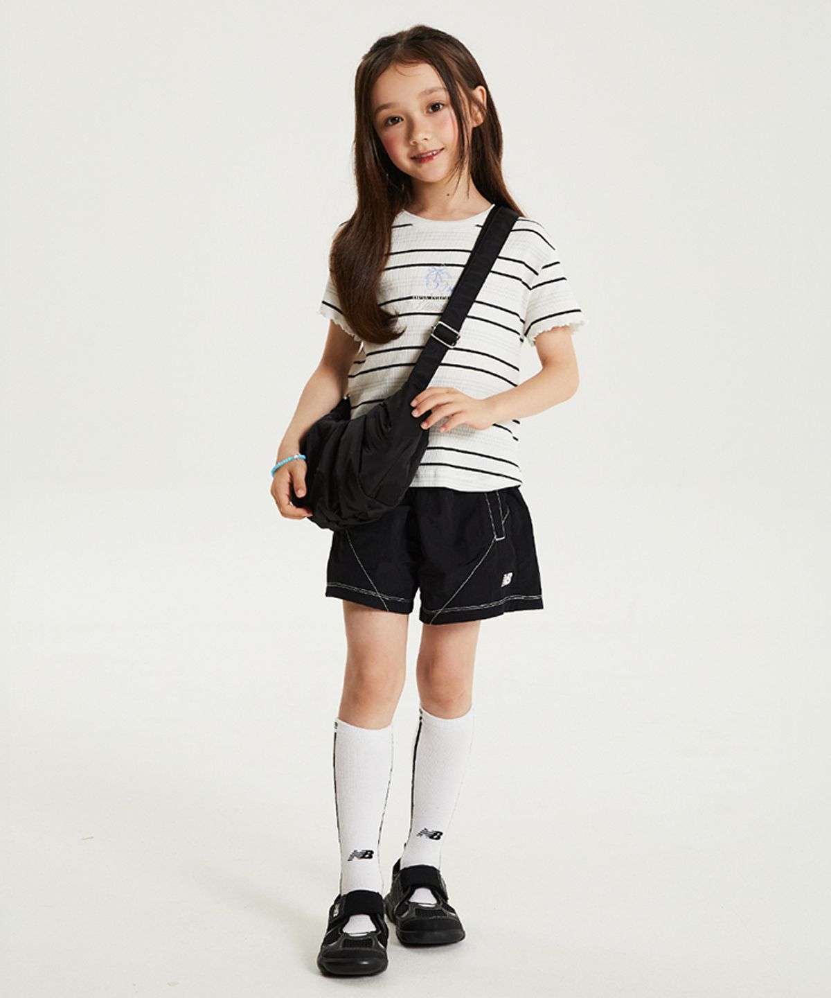 뉴발란스 키즈(NEWBALANCEKIDS) NBgC Cherry Blossom_아동 골지 스트라이프 티셔츠+샤이니 우븐 반바지 셋업 NK9YG2771G39
