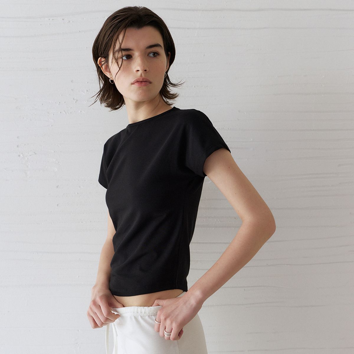 노우드(NOEUD) Seamless-Line Tee (Black)