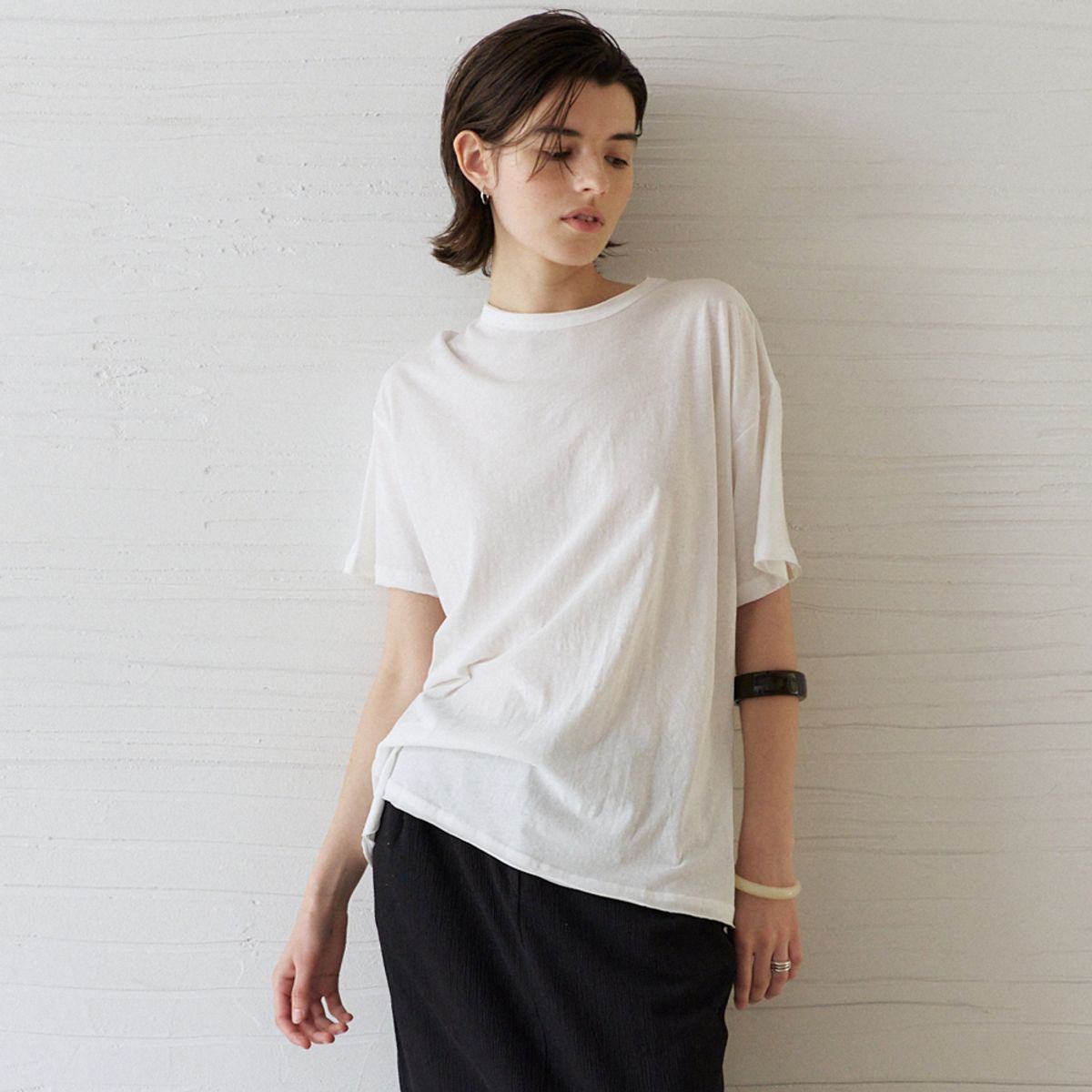 노우드(NOEUD) Cut-Off Loose Tee (Ivory)