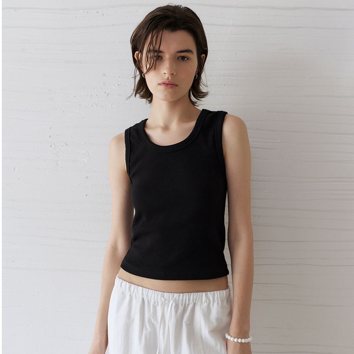 노우드(NOEUD) Front-to-Back Rib Top (Black)