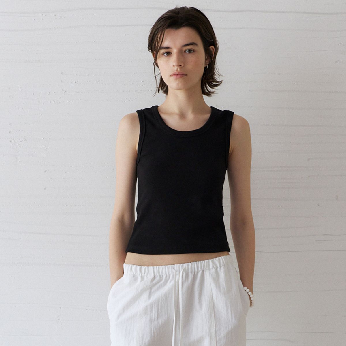 노우드(NOEUD) Front-to-Back Rib Top (Black)