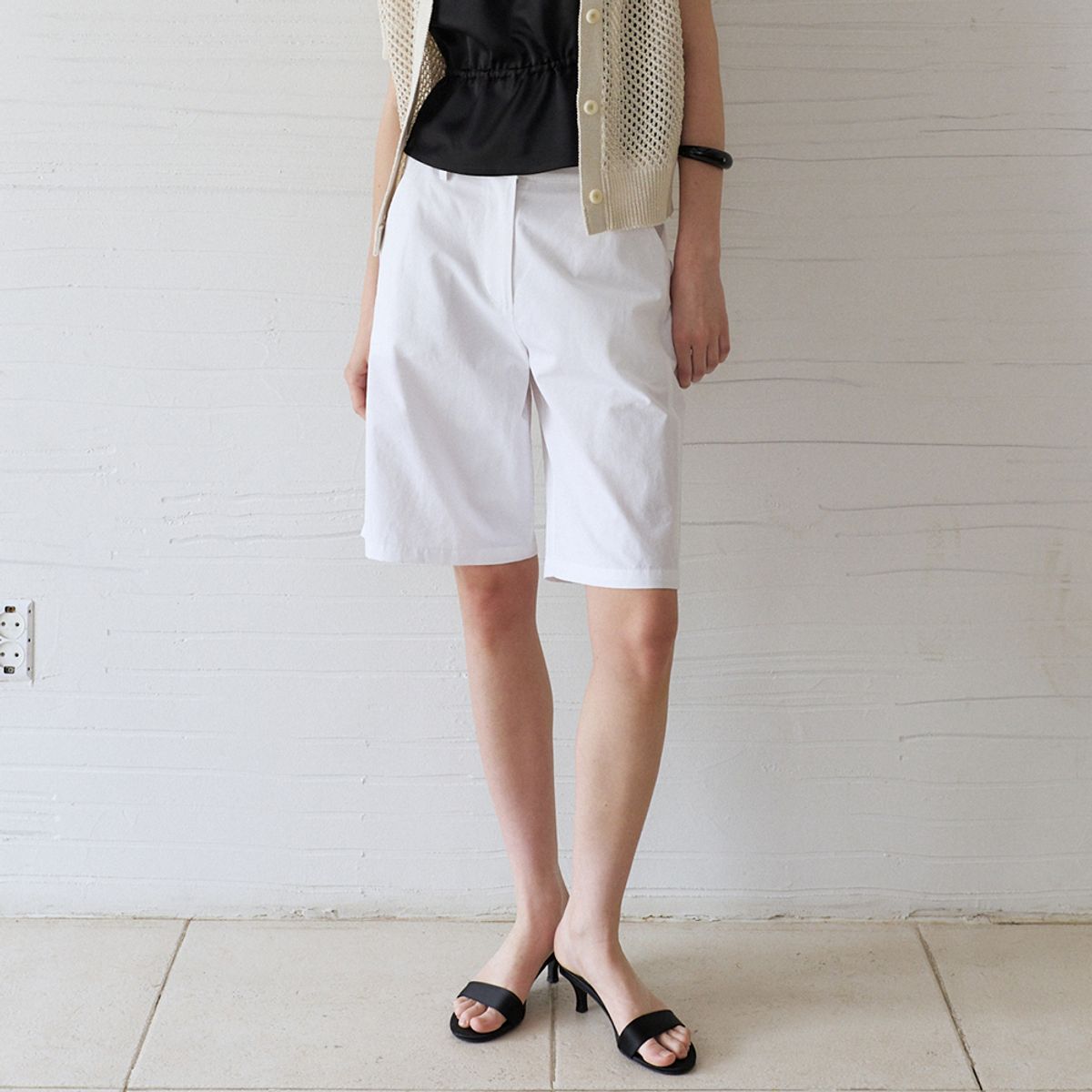 노우드(NOEUD) Stitch-Line Bermuda Pants (Ivory)