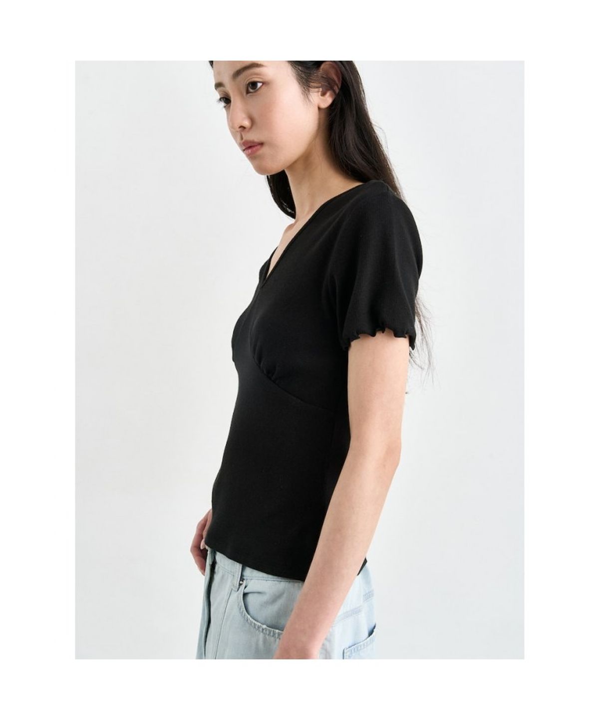 앙개(ANGGAE) VNeck Short Sleeve TShirts  Black