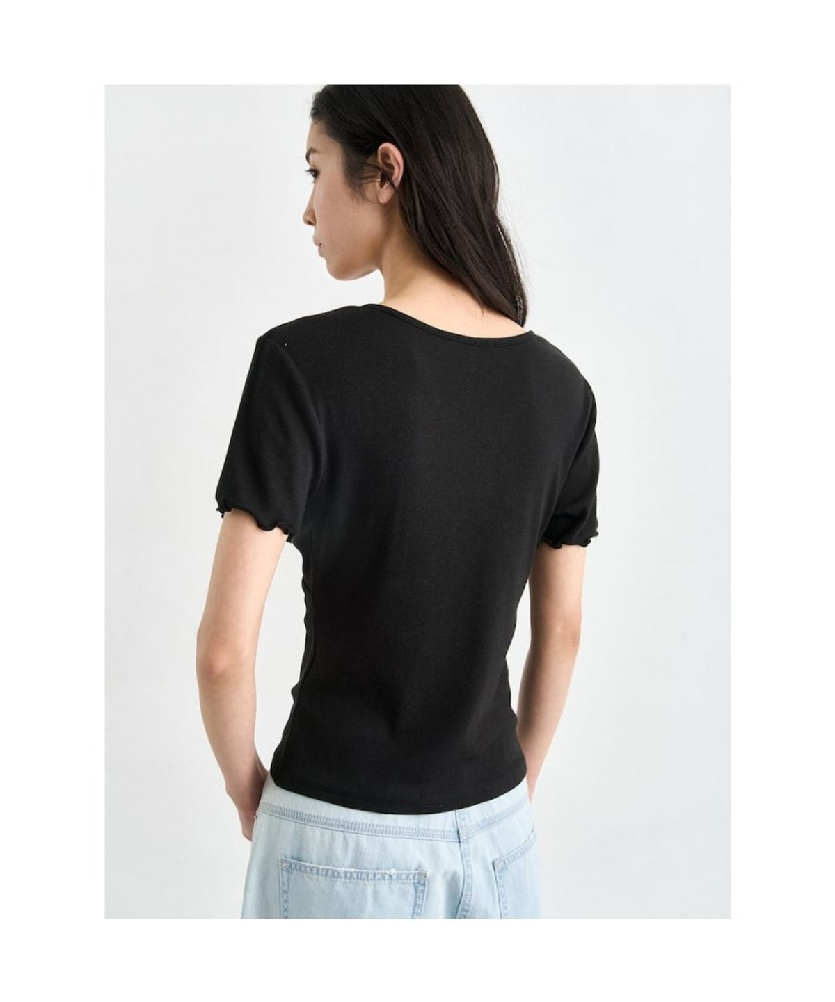 앙개(ANGGAE) VNeck Short Sleeve TShirts  Black