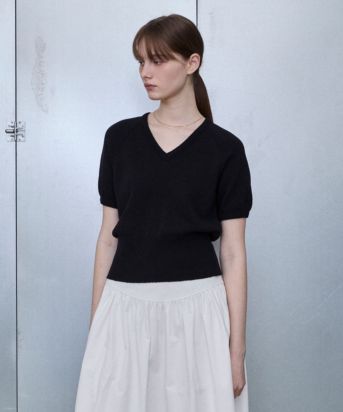 디에토(DEETO) Italian Yarn Puff Sleeve V-Neck Knit [NAVY]