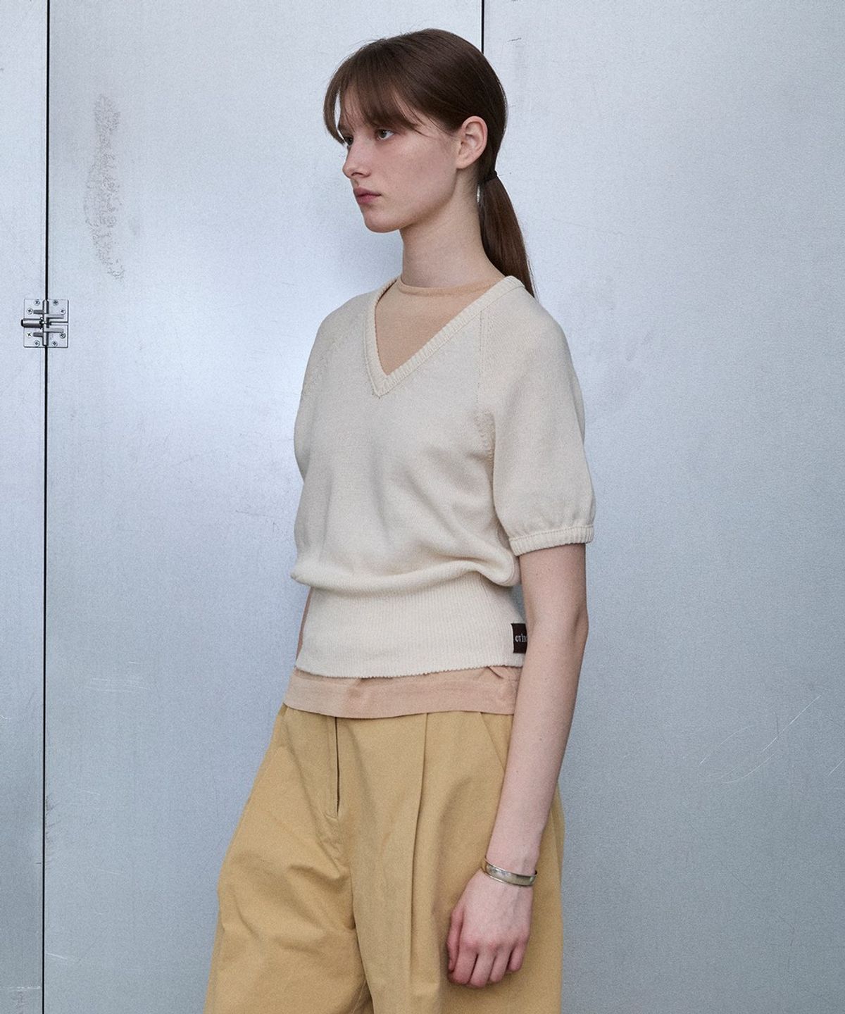 디에토(DEETO) Italian Yarn Puff Sleeve V-Neck Knit [IVORY]