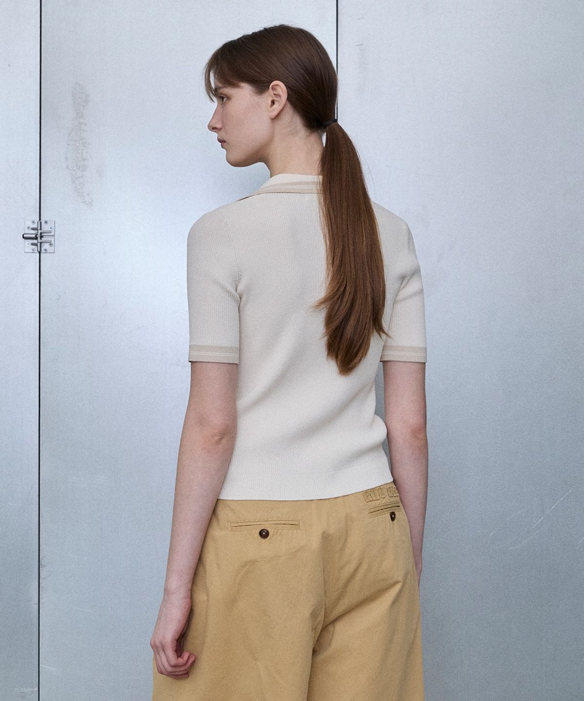 디에토(DEETO) Hook Detail Collar Knit Pullover [IVORY]