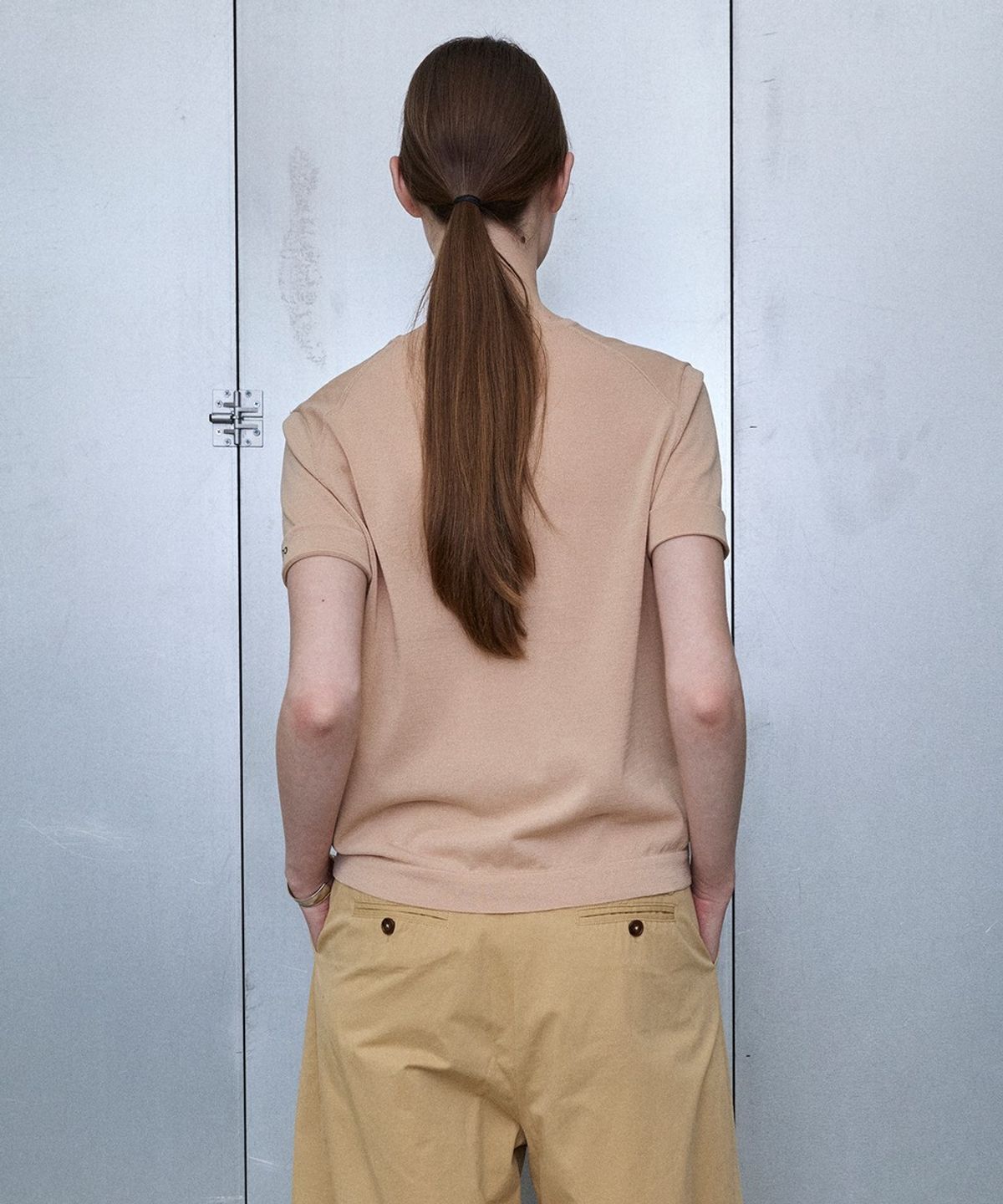 디에토(DEETO) Embroidered Sleeve Knit Tee [BRIGE]