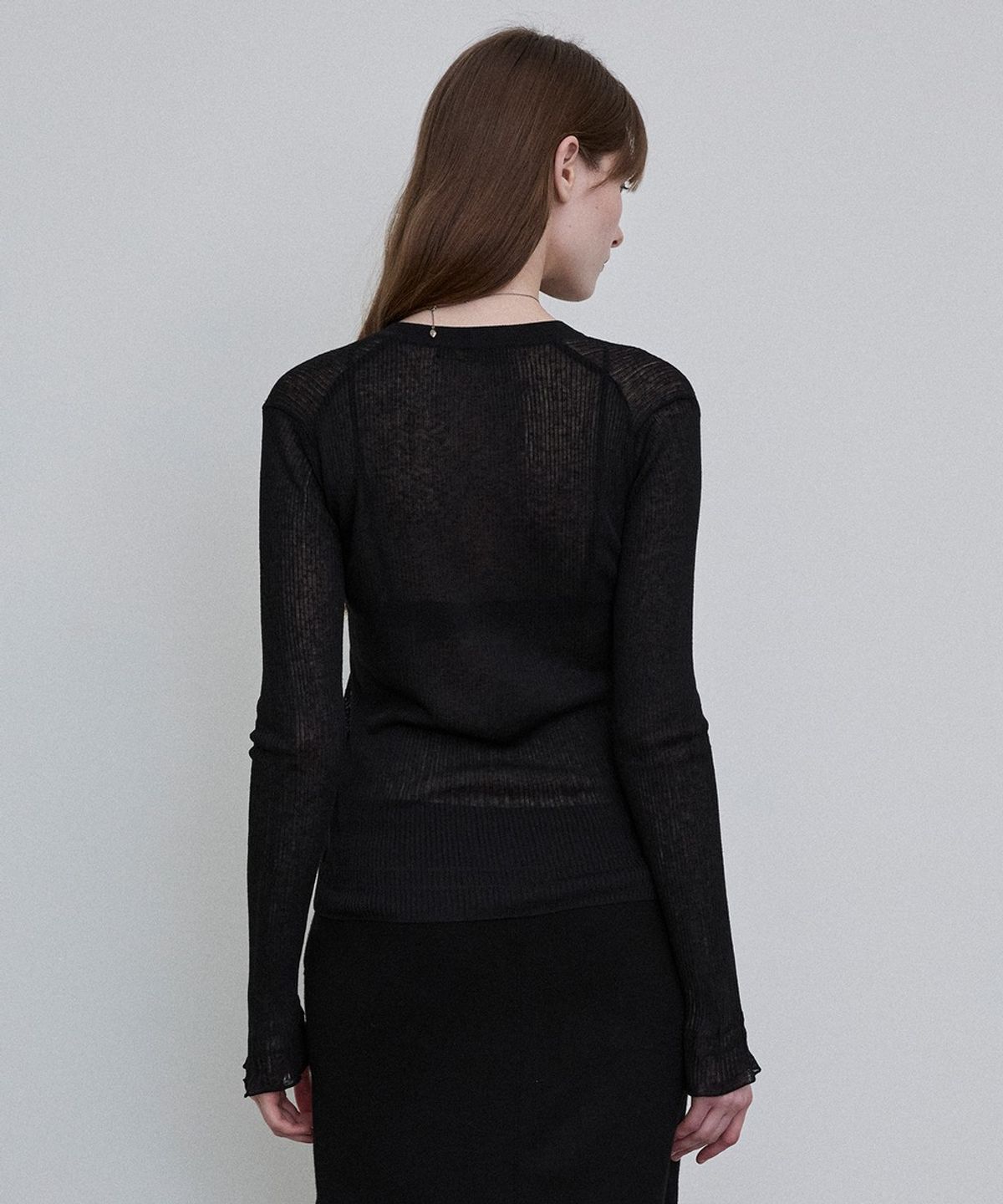 디에토(DEETO) Sheer Ribbed Henley Top [BLACK]