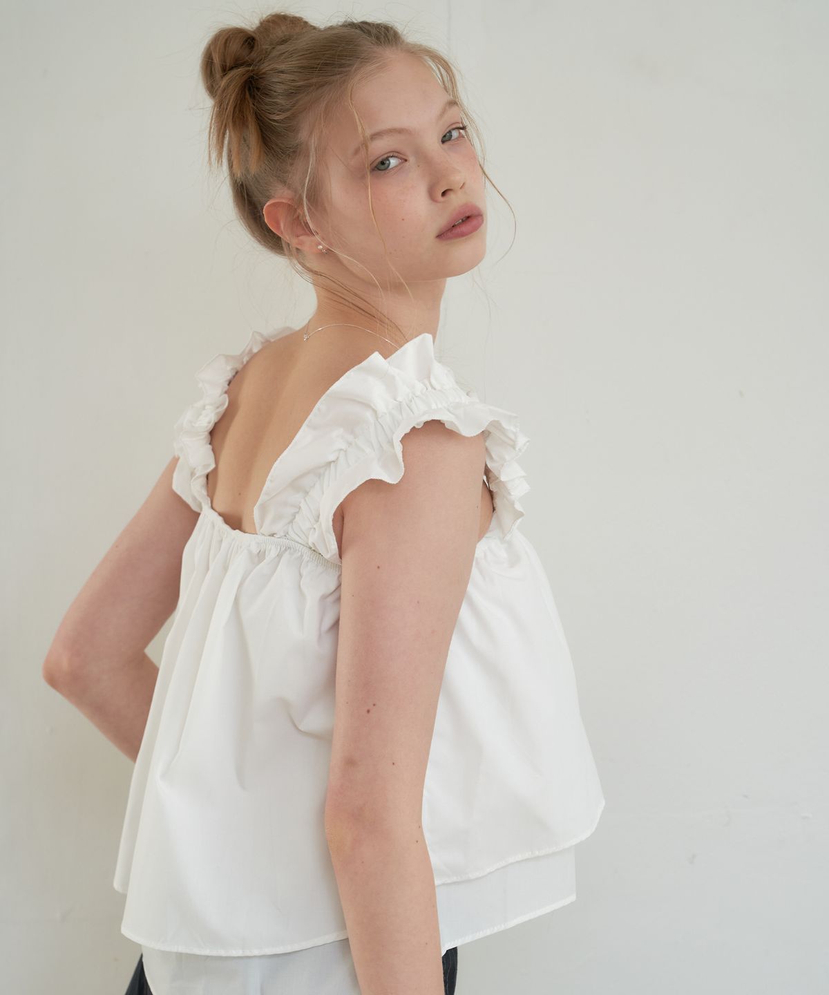 플로브(FLOVE) FRILL SQUARE SLEEVELESS_WT