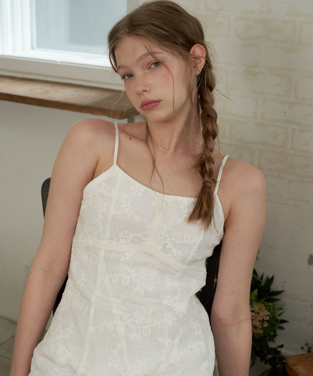 플로브(FLOVE) FLORAL JACQUARD SLEEVELESS DRESS_WT