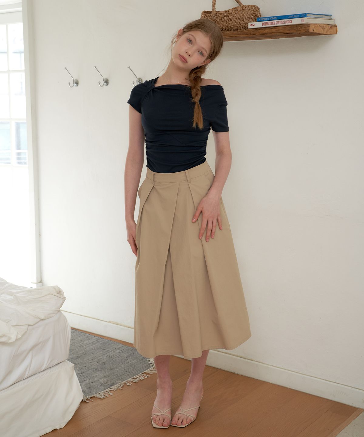 플로브(FLOVE) UNBAL PINTUCK LONG SKIRT_BE