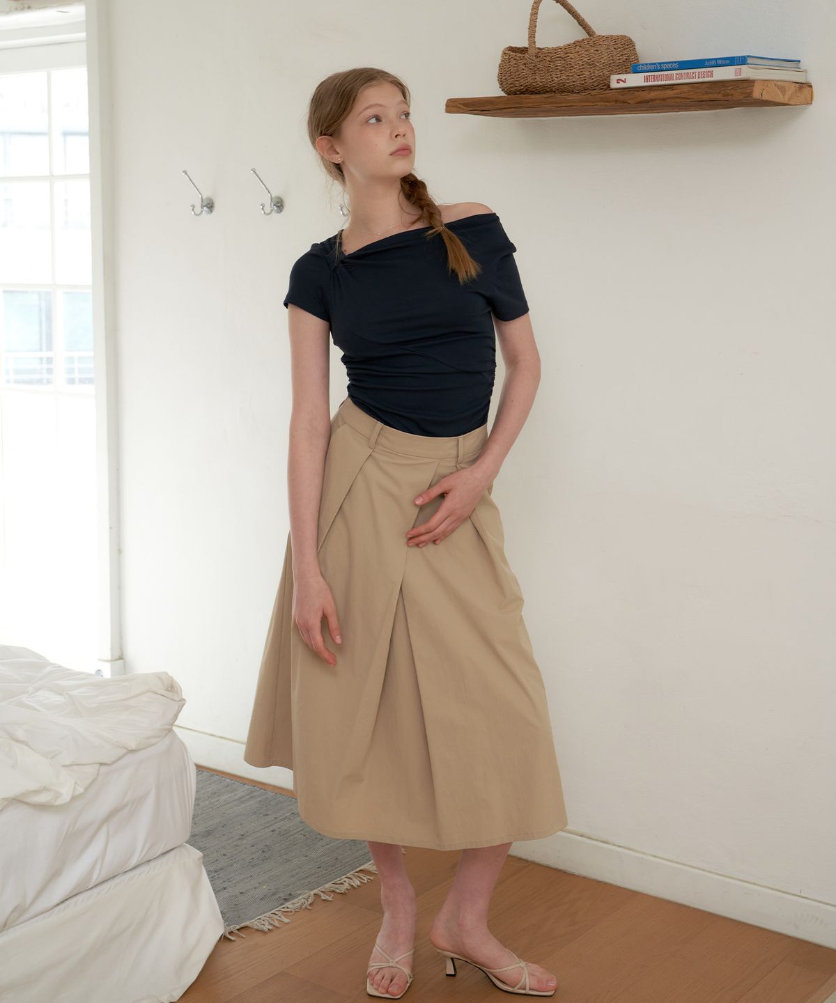 플로브(FLOVE) UNBAL PINTUCK LONG SKIRT_BE