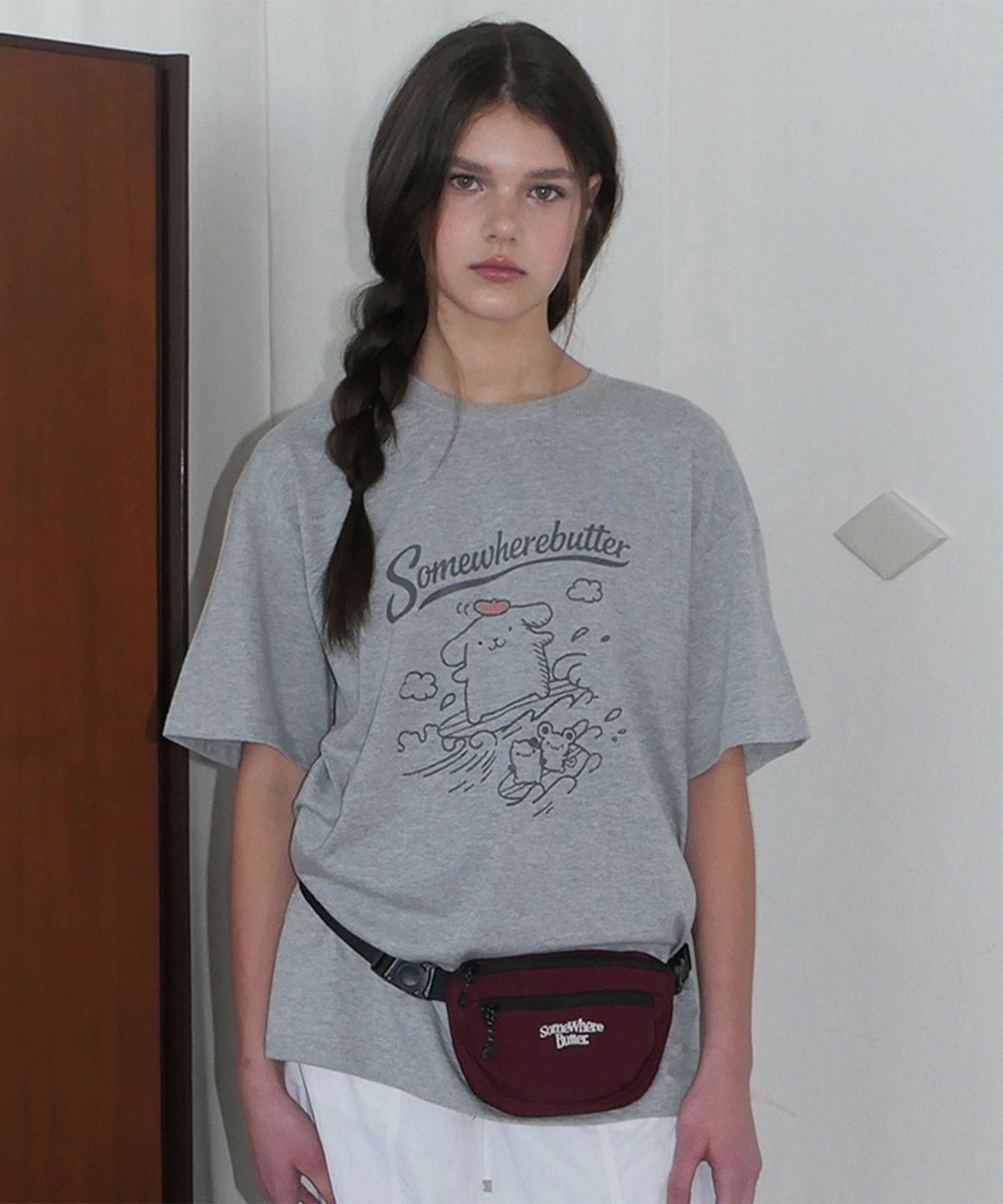 썸웨어버터(SOMEWHEREBUTTER) Summer Pompompurin Over-Fit Top - Grey