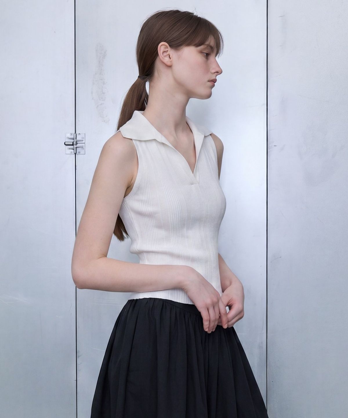 디에토(DEETO) Collared Ribbed Sleeveless Top [IVORY]