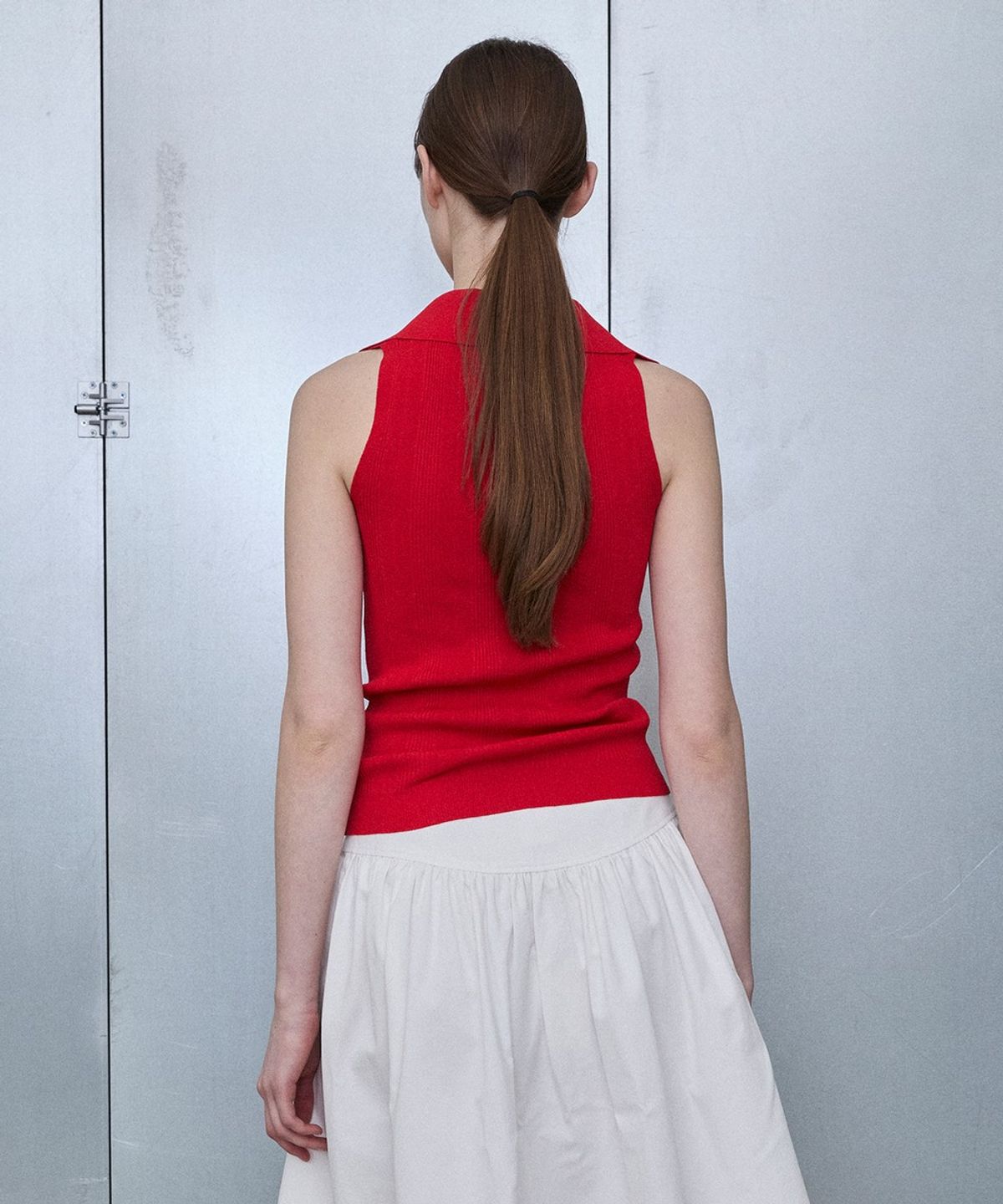 디에토(DEETO) Collared Ribbed Sleeveless Top [RED]