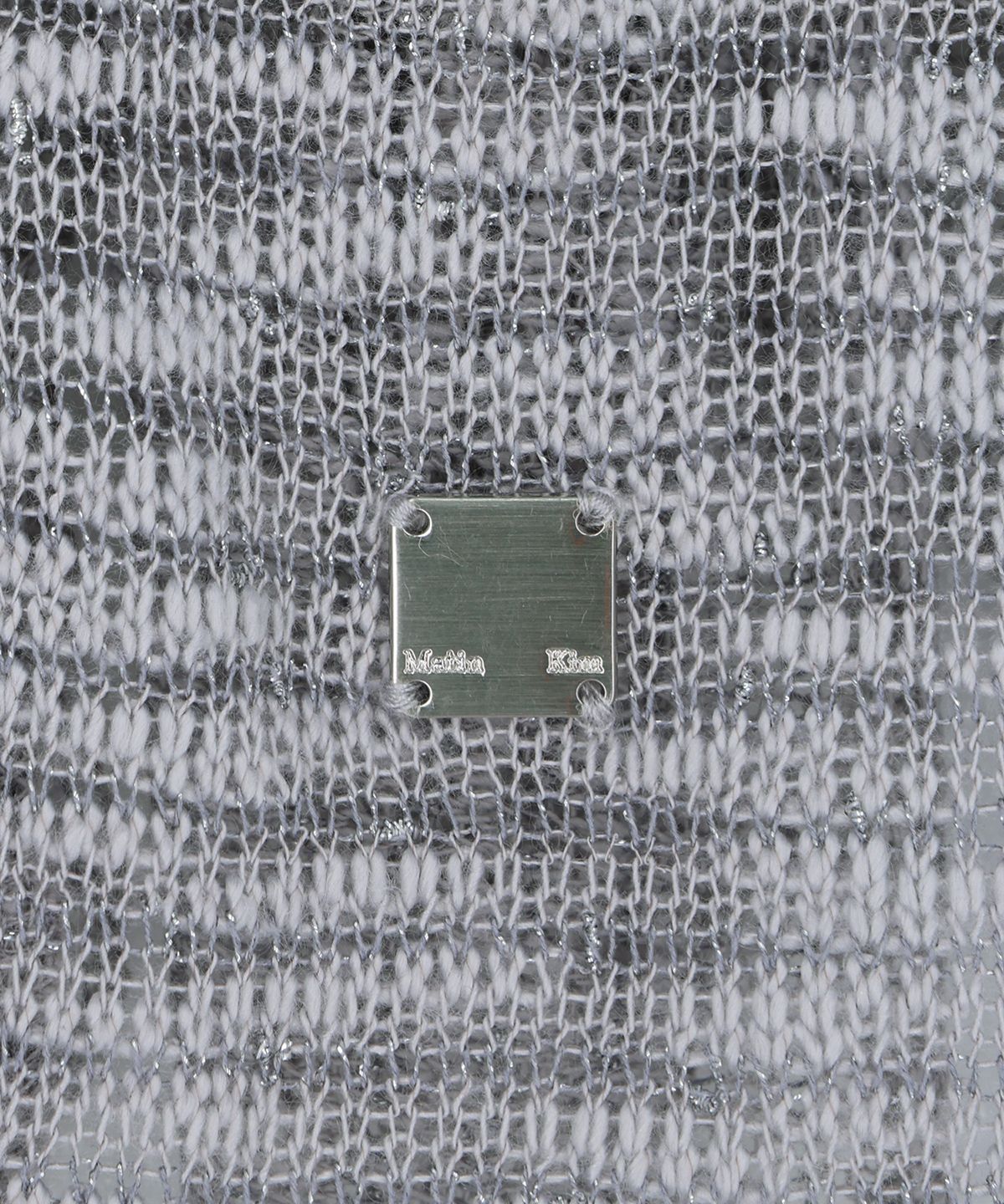 마뗑킴(MATIN KIM) TRANSFORMABLE COVER UP SCARF IN GREY