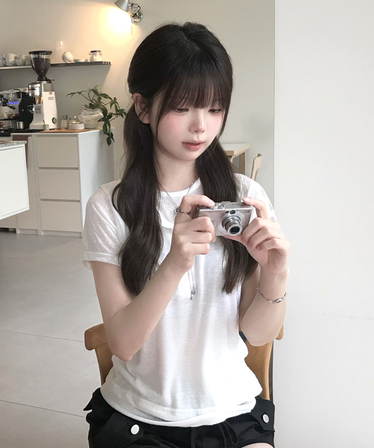 언타이틀 서울(UNTITLED SEOUL) 언타이틀 넘버링 레이어드 헨리넥 크롭 반팔 화이트